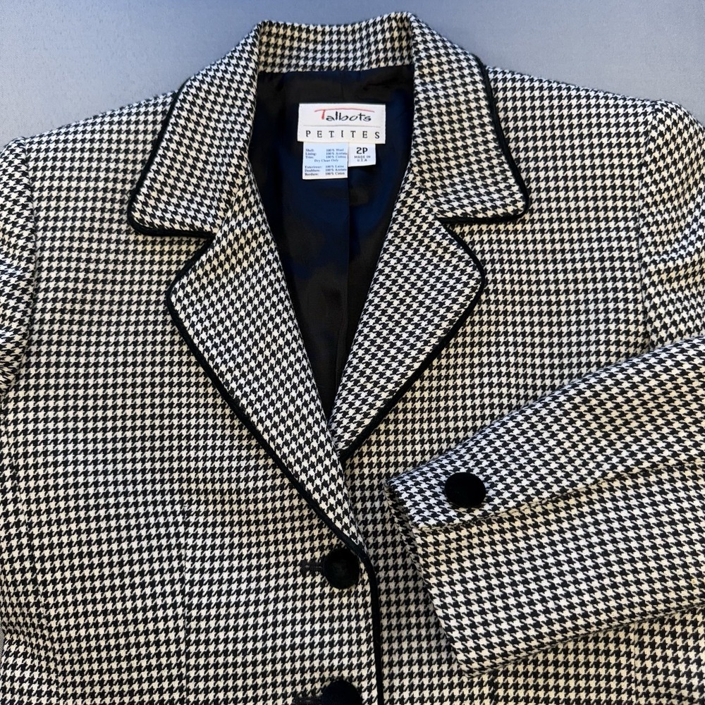 TALBOTS Petites Houndstooth Jacket‎ Black & White 100% Wool Velvet Buttons Sz 2P